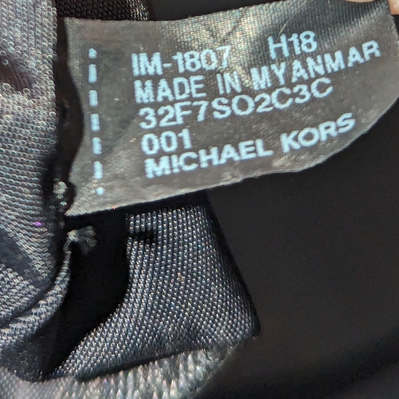 Michael Kors Kelsey crossbody bag. - Picture 11 of 16